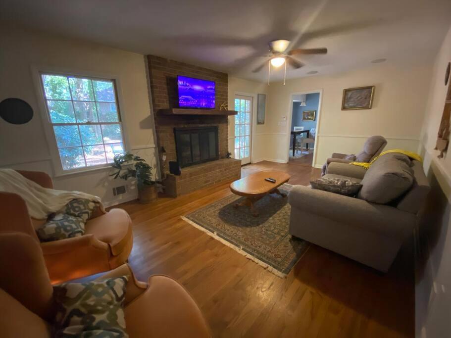 Whole House In Athens, Private, Fenced, Convenient, Close To Downtown Exterior foto